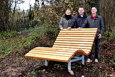 Neue Relaxbank f�r Bad Bodendorf