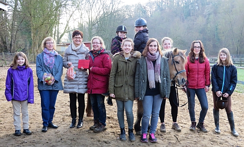 Theatergruppe MUTABOR spendet an die Schwanenteichfreunde