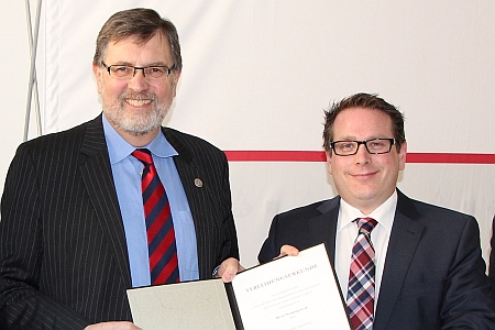 Ehrennadel f�r Wolfgang Gro� ; � ISIM RLP