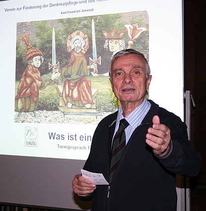Karl-Friedrich Amendt er�rterte Stadtrechte und Stadtwerdung von Sinzig